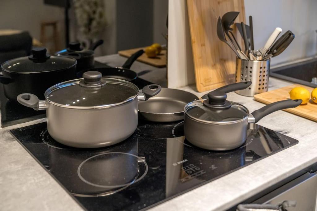 New 3Bed Stylish Apartment With Amazing Transport London Eksteriør bilde