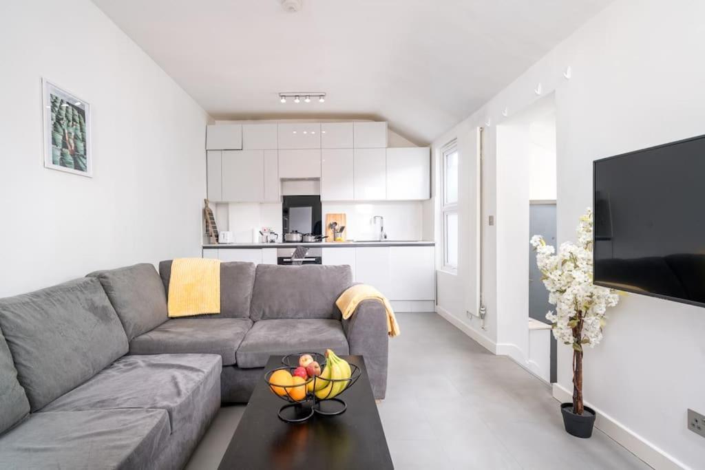 New 3Bed Stylish Apartment With Amazing Transport London Eksteriør bilde